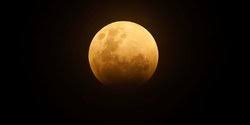 Gerhana bulan terjadi saat sebagian atau keseluruhan penampang bulan tertutup oleh bayangan bumi. Proses Terjadinya Gerhana Bulan Total Dan Parsial Beserta Cara Melihatnya Merdeka Com