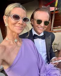 Happy Father's Day! I hope you all had a wonderful time celebrating Dads!!  I found the scuba photos when I was scrolling through and I just love  these, especially the heart as