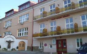 Hazaengedték az utolsó koronavírusos beteget is az egyik budapesti járványkórházból. Be Light Saint Francis Of Assisi Hospital