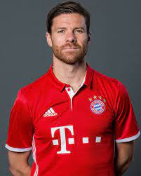 Los técnicos de los respectivos filiales, joseba etxeberria y xabi alonso. Xabi Alonso News