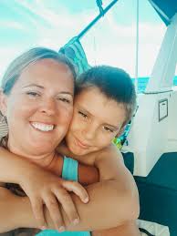 Boating safety: always use a lanyard