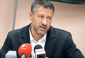 György simonka (born march 14, 1974) is a hungarian businessman and politician, member of the national assembly (mp) for mezőkovácsháza (békés county constituency vii) from 2010 to 2014, and for orosháza (békés county constituency iv) since 2014. Ket Ujabb Fideszes Kepviselo Rokonait Vadoltak Meg A Simonka Ugyben