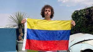 Luisito comunica estuvo varias horas luego de que su vuelo, de escala, se retrasara. 4fsn7pvcak1uzm