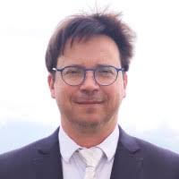 100+ profils pour “Caris”