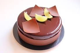 entremets chocolat citron vert et jaune compose d un biscuit fondant au chocolat croustillant praline cremeux citron j en 2020 chocolat gingembre recette citron vert
