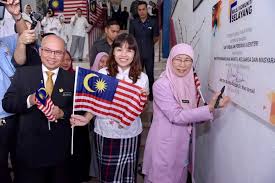 Yb dato' seri mohamed azmin ali. Moe Lawatan Yab Timbalan Perdana Menteri Ke Kolej Komuniti Selayang