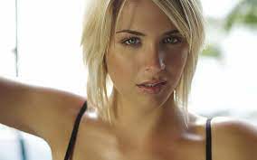 Check out these good short haircuts for guys to find awesome cuts and styles for you. Hd Wallpaper Sexy Girl Bare Back Looking At Viewer Blonde Short Hair Wallpaper Flare