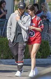 Born and raised in texas. Selena Gomez Ist Vom Wochenende An Schwanger The Weeknd Macht Gerade Eine Pause Mit Selena Gomez Selena Gomez Geboren Um Ein Star Zu Sein