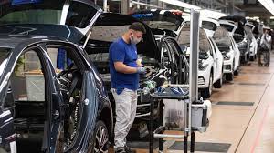 Volkswagen hat den werksurlaub für 2021 terminiert. Werk In Wolfsburg Vw Fahrt Wieder Runter Tagesschau De