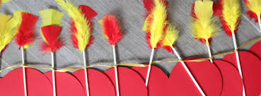 Apprenez à faire ce bel avion en papier appelé tête de dragon, qui est un excellent planeur. Fabriquer Un Dragon Chinois Ciloubidouille