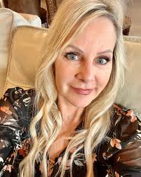 Kelly Rea (@petraskincare) • Instagram photos and videos