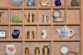 Contohnya seperti lemon yang kerap dijadikan sebagai bahan pembersih perabotan rumah tangga. Perabotan Rumah Tangga Seken