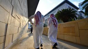 Aramco)‏، هي شركة سعودية وطنية تعمل في مجالات النفط والغاز الطبيعي والبتروكيماويات والأعمال المتعلقة. Ø§Ù†Ø®ÙØ§Ø¶ Ø¬Ø¯ÙŠØ¯ Ø£Ø±Ø§Ù…ÙƒÙˆ Ø§Ù„Ø³Ø¹ÙˆØ¯ÙŠØ© ØªØ¹Ù„Ù† Ø£Ø³Ø¹Ø§Ø± Ø§Ù„Ø¨Ù†Ø²ÙŠÙ† Ø§Ù„Ø¬Ø¯ÙŠØ¯Ø© Ù„Ø´Ù‡Ø± Ù…Ø§ÙŠÙˆ Cnn Arabic