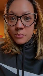 Naomi Morse's Instagram, Twitter & Facebook