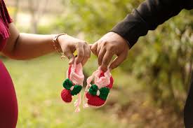 See more ideas about pregnancy shoot, pregnancy photoshoot, maternity poses. 20 Best Maternity Photoshoot Ideas For Couples Maternity Photoshoot Newborn Baby Photoshoot By Amrit Ammu