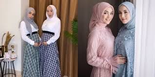 Find this pin and more on kumpulan gambar by rockiguna. 7 Potret Kompak Kakak Beradik Erica Putri Dan Citra Kirana Cantik Berhijab Sama Sama Tengah Hamil Kapanlagi Com