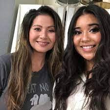 Tami Arrambide's Instagram, Twitter & Facebook