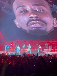 Los Colores del Caos… “Si me duermo, me moriré. Tendrás que mantenerme  despierta toda la noche.” Marla. The Fight Club Lienzo: Mi Batata Tattoo  Artist🖌️ @sondory_tattoo Gracias por mi nuevo sticker