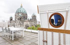 Have A Look At Solarisbank S Office In Berlin Photo By Andreasl De Solaris Bank Solarisbank Team Internet Finance Money Service Smart Bussiness Ide In 2020