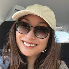 Lola Lowe's Instagram, Twitter & Facebook