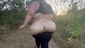 SSBBW nude hike