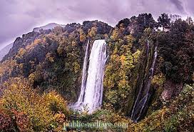 Check spelling or type a new query. Cascata Delle Marmore Ein Kunstlicher Wasserfall In Italien Der Mehr Als Zweitausend Jahre Alt Ist Die Natur 2021