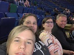 Ida Langston (@curious_cat_)