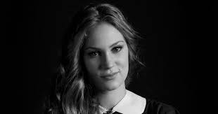 17 ağustos 1989 (27 yaşında), beşiktaş, i̇stanbul, türkiye boy: Farah Zeynep Abdullah Biography Height Life Story Super Stars Bio