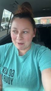 Leann Clements's Instagram, Twitter & Facebook