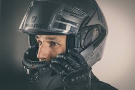 Totally designed through a reverse engineering. Shark Helmets Evo One 2 Gets Seal Of Approval From Johann Zarco Classic Motorbikes