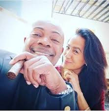 What are your favorite cigar bars???