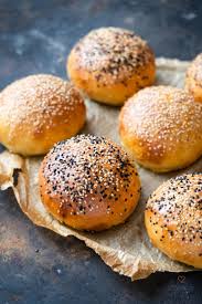 Olivenol Brioche Burger Buns Weich Luftig Locker Und Wattig So Wie Burger Brotchen Sein Mussen Die Saftige Rezepte Fleischrezepte Internationale Rezepte