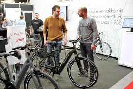Maybe you would like to learn more about one of these? Driedaagse Van Velofollies Gestart In Kortrijk Kw Be