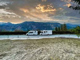 Langzeitreisender ohne festen wohnsitz im ausland aber mit wohnraum in deutschland: Im Wohnmobil Trotz Corona Reisen Und Ubernachten Camper Help