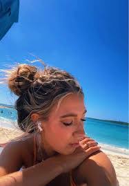 Jasmine Huffman's Instagram, Twitter & Facebook