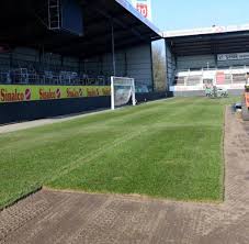 Oder ab kiel hauptbahnhof (bussteig b2 ) mit den linien 11 wik kanal, 501, 502, 901 schilksee/strande und. Neuer Rasen Im Holstein Stadion Verlegt Welt