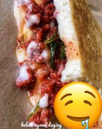 Selalu ramai orang jual kat pasar malam kan kebab ni. Daging Kebab Dan Roti Pita Resepi Am S Baker Enterprise Facebook
