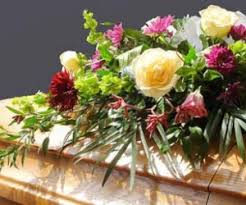 © céline deluzarche, designer_things, adobe stock. Le Budget A Prevoir Pour L Enterrement D Un Proche