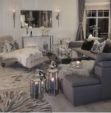 With glimmering details and extravagant textures, these rooms feel glam design is where luxury meets sophistication in a glitzy decor scheme that seduces the senses. Pin By Adriana Vega On Creando Hogar Living Room Decor Gray Glam Living Room Decor Beige Living Rooms