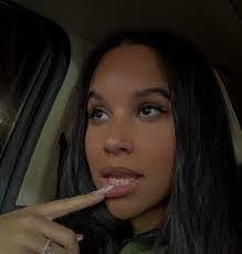 Ebony Weldon's Instagram, Twitter & Facebook