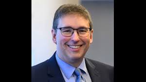 Fulton County school board member to retire before term ends