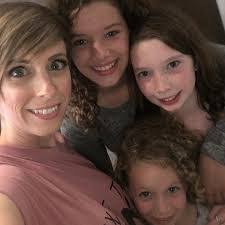 Kristine Peacock's Instagram, Twitter & Facebook