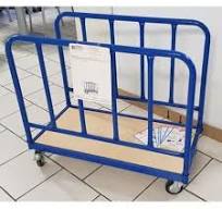 Chariot de transport pour plateaux ou panneaux