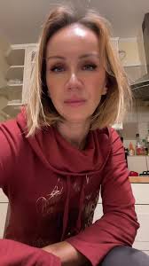 Policja przesłuchuje mężczyznę po nocnej zabawie