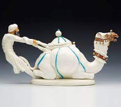 It would make a beautiful centerpiece on a table by itself or filled with flowers. Pin By Sofia Peralta On Teapots Tea Pots Cuppa Tea Tea Pot Set