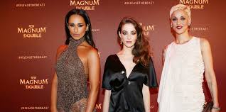 She began modelling at age 22, before becoming a television presenter for the portuguese youth television show sic altamente, on channel sic. Rita Pereira Mariza E Victoria Guerra Em Cannes Stars Online