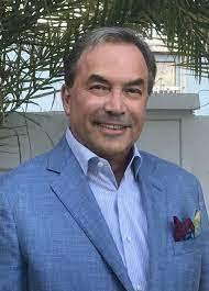 Daniel Dubay's Instagram, Twitter & Facebook