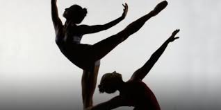 La danza nos devuelve a nuestras raíces, en el sentido cultural, pero también en el sentido sensorial, personal e individual más inmediato, hasta el núcleo y el 29 de abril se festeja en todo el mundo el día internacional de la danza, instituido por iniciativa del comité de. Dia Internacional De La Danza Revista Sala De Espera Venezuela
