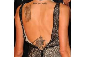 Earlier on she accustomed have japanese kanji. Tattoos Angelina Jolie Und Brad Pitt Bild 3