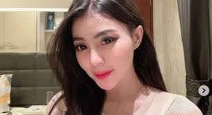 4 potret tisya erni, model seksi yang dikabarkan dekat dengan sule. I5ubeaz4csvn3m